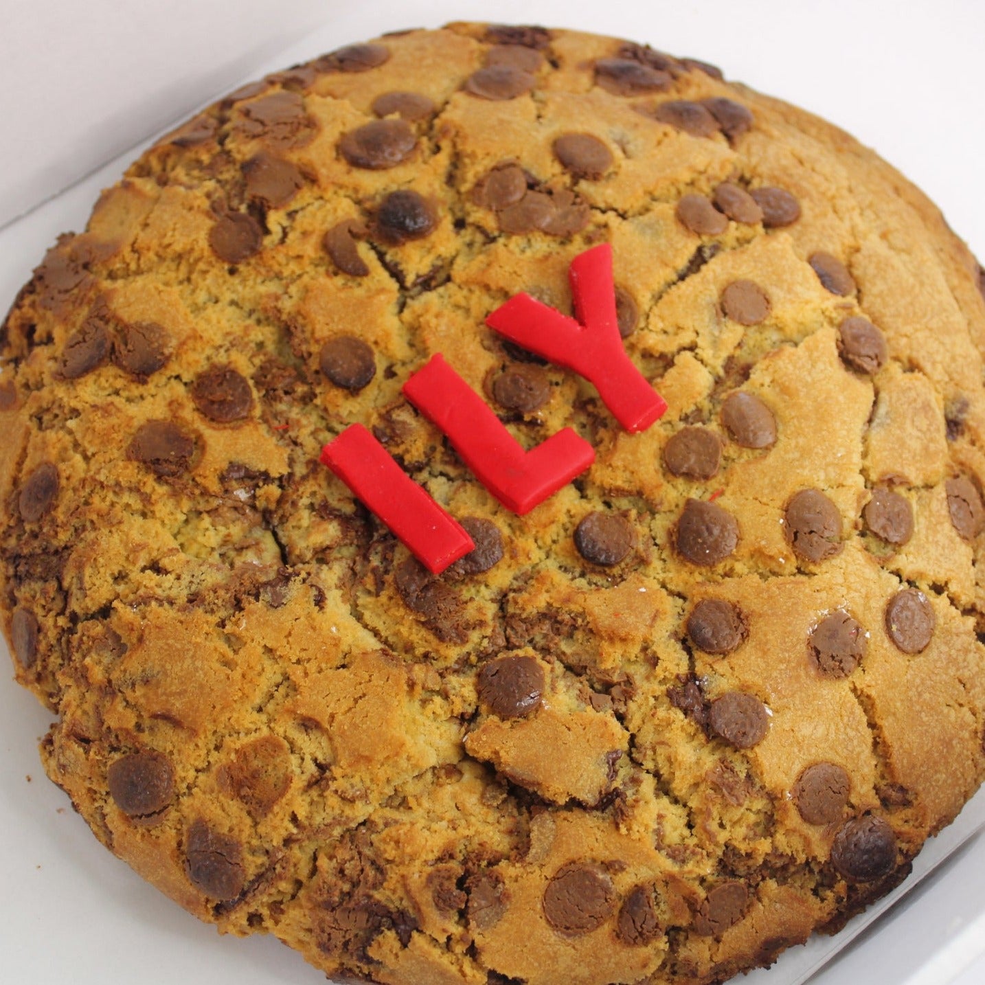 XL Chocolate chip cookie
