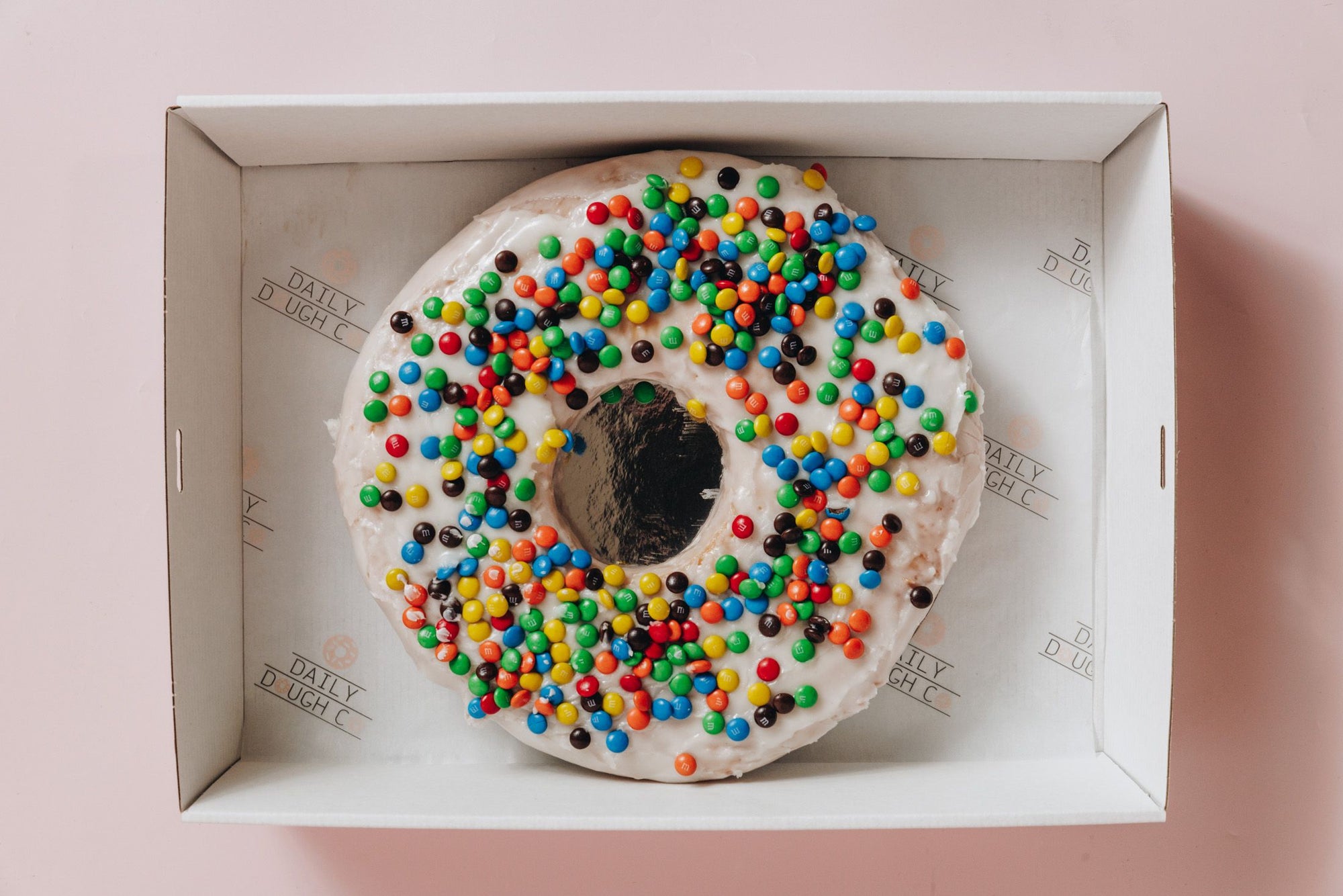 Mini m&m XL doughnut